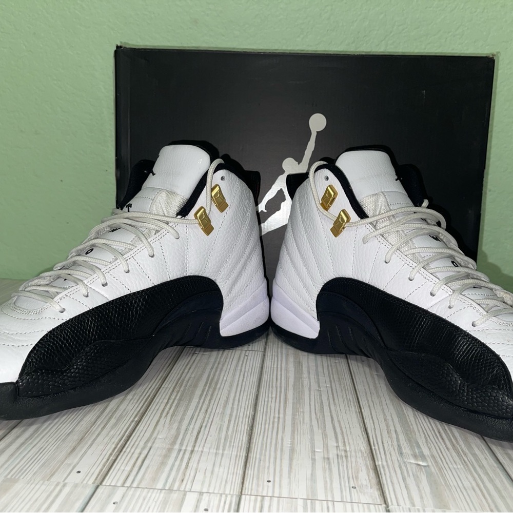 Preowned/lightly Used: Air Jordan 12 TAXI, white blk Varsity Red Retro, Size 10. - Picture 10 of 11